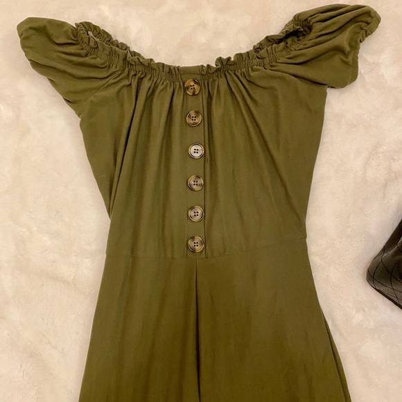 Sage green romper. Size S - Picture 2 of 2